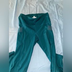 90 degree yoga pants by reflex has pockets